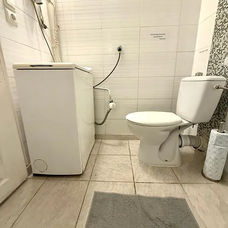 Free Airconditioner Anna Authentic With Free Coffee Next The Synagogue * 布达佩斯