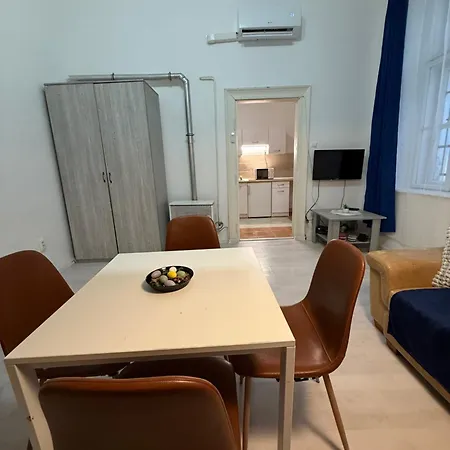 公寓 Free Airconditioner Anna Authentic With Free Coffee Next The Synagogue